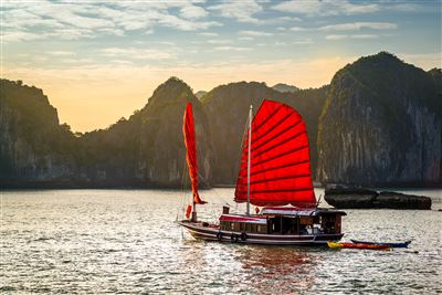 Halong Bucht mit Boot